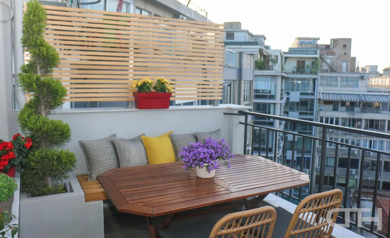 Luxury 80M2 Apartment With Balcony Downtown Thessaloniki