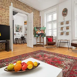 bonbon-style-apartman-budapest.inbudapesthotels.com/